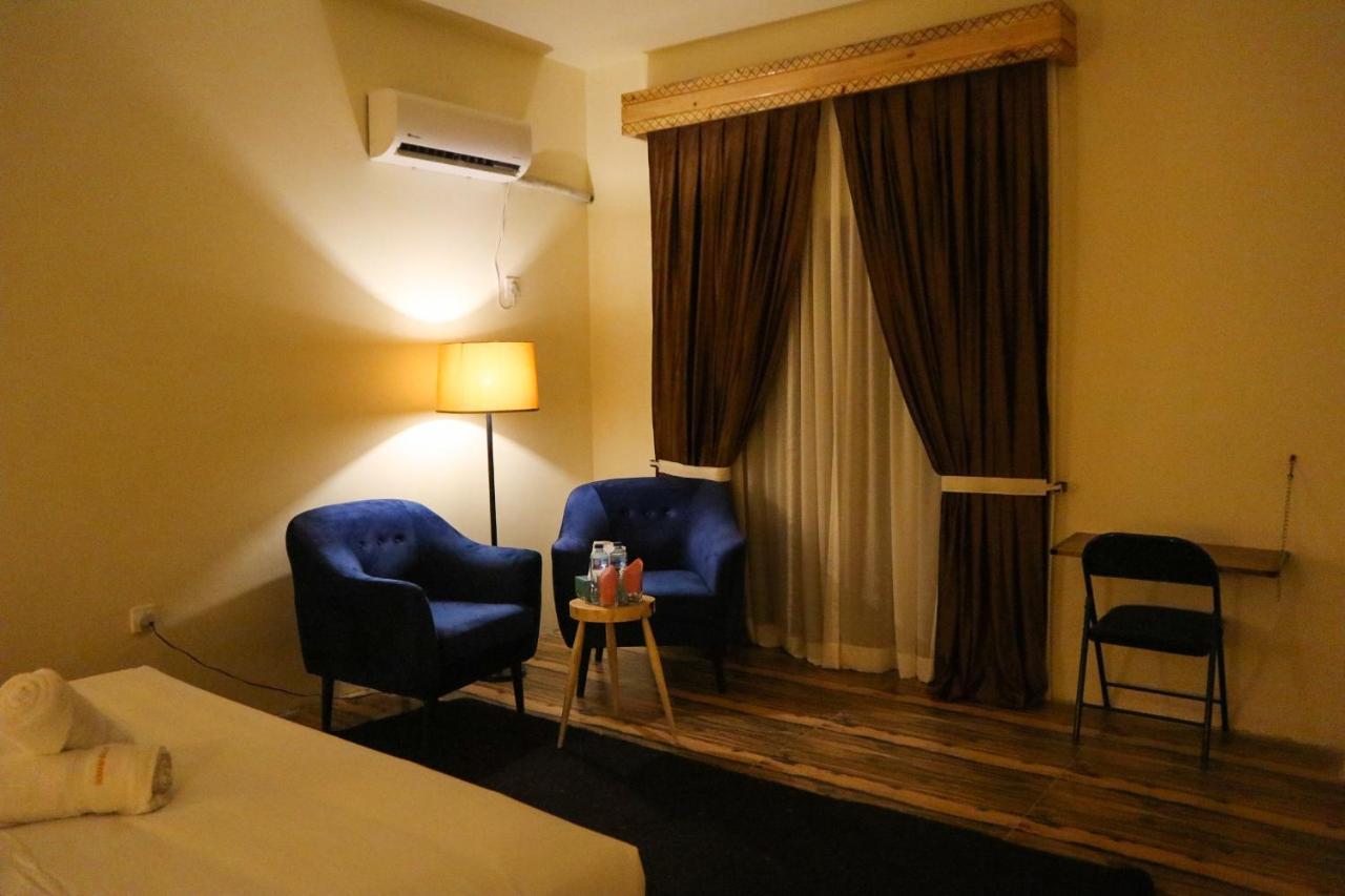 Dumani Nagar Hotel & Resort Karimabad  ภายนอก รูปภาพ