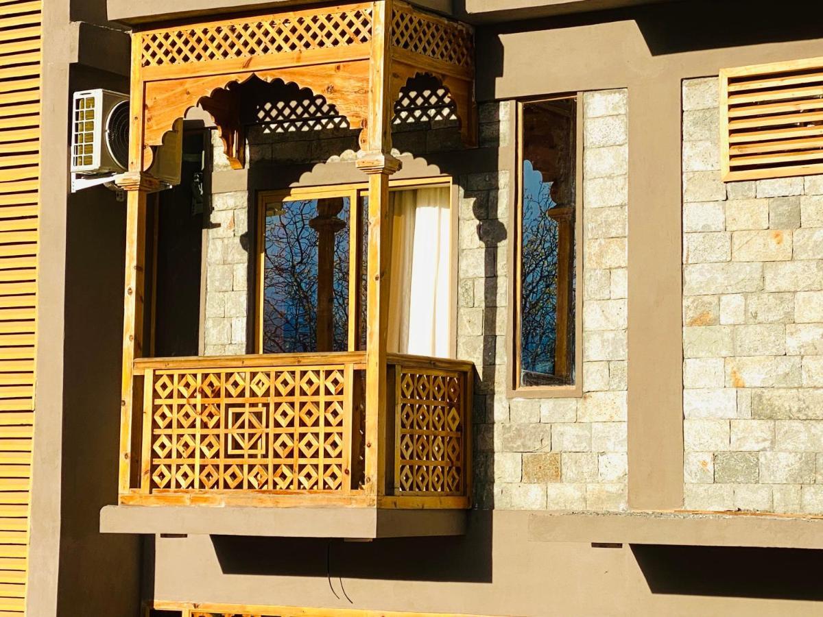 Dumani Nagar Hotel & Resort Karimabad  ภายนอก รูปภาพ