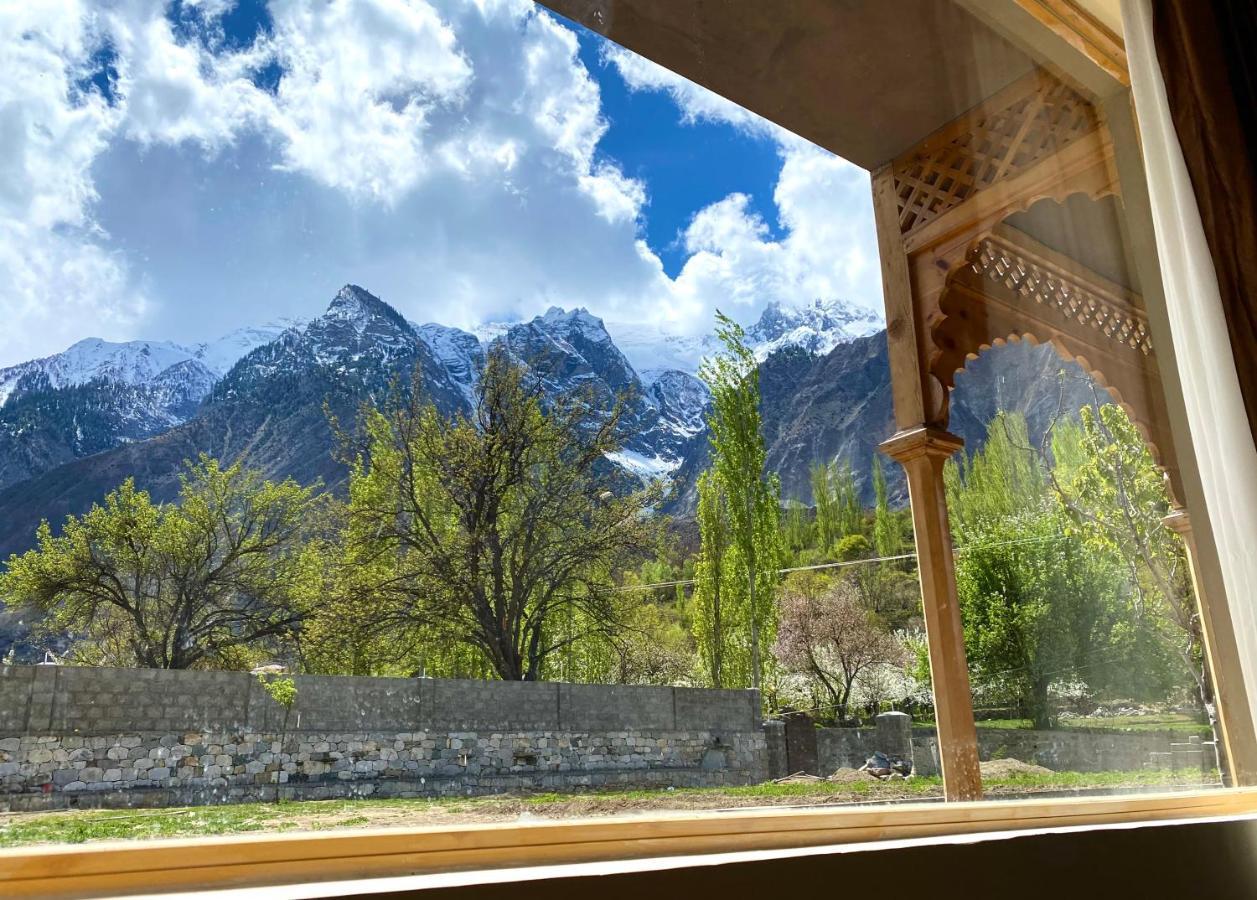 Dumani Nagar Hotel & Resort Karimabad  ภายนอก รูปภาพ