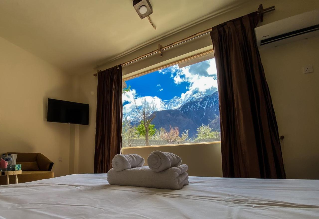 Dumani Nagar Hotel & Resort Karimabad  ภายนอก รูปภาพ