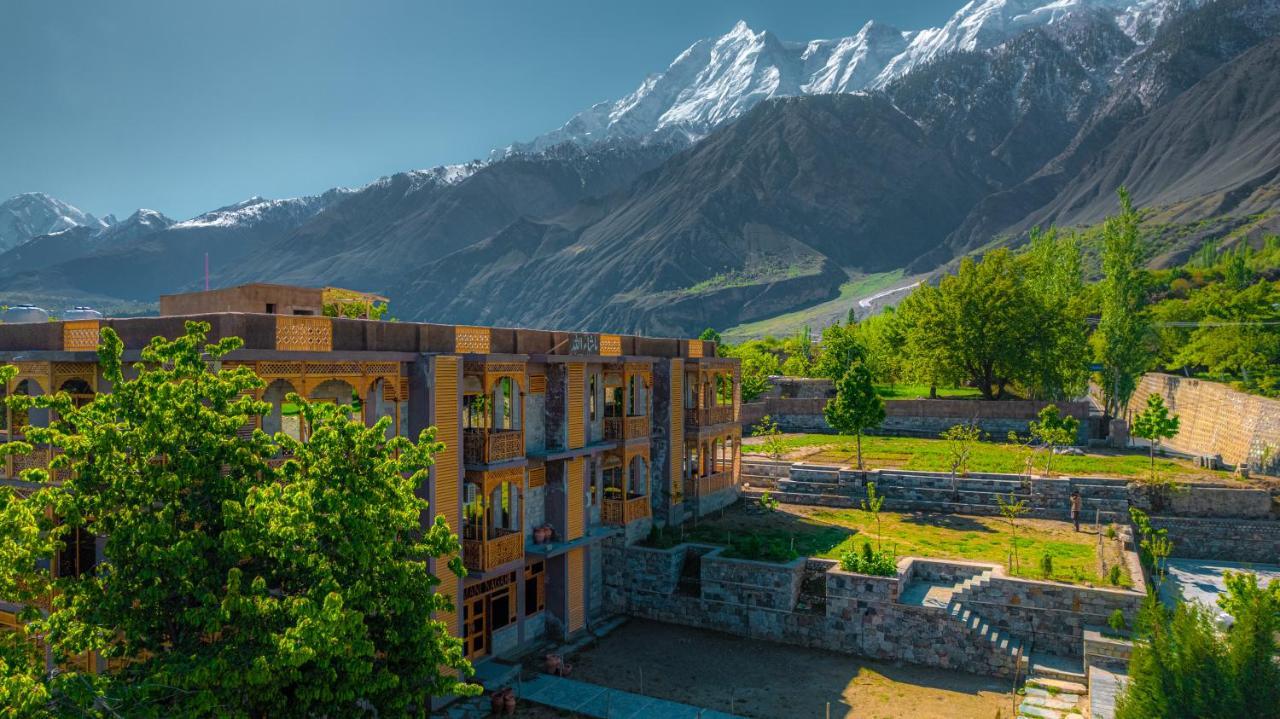 Dumani Nagar Hotel & Resort Karimabad  ภายนอก รูปภาพ