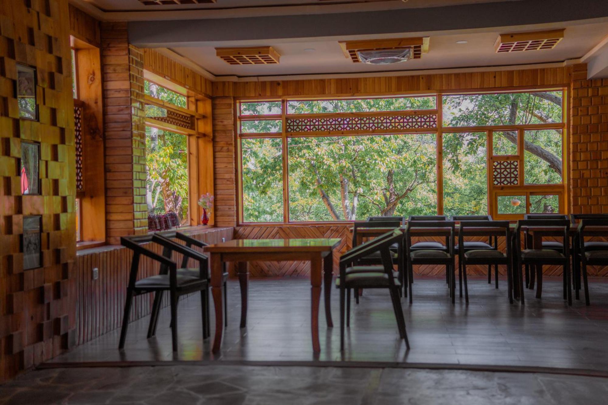 Dumani Nagar Hotel & Resort Karimabad  ภายนอก รูปภาพ