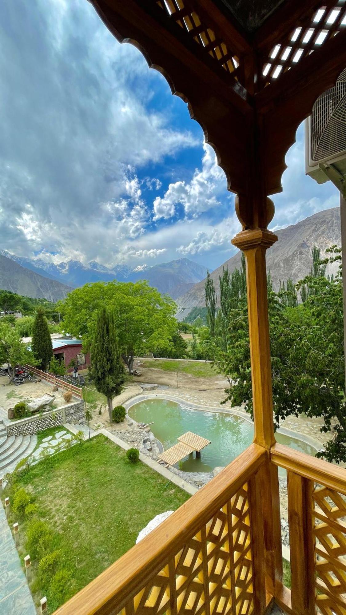 Dumani Nagar Hotel & Resort Karimabad  ภายนอก รูปภาพ