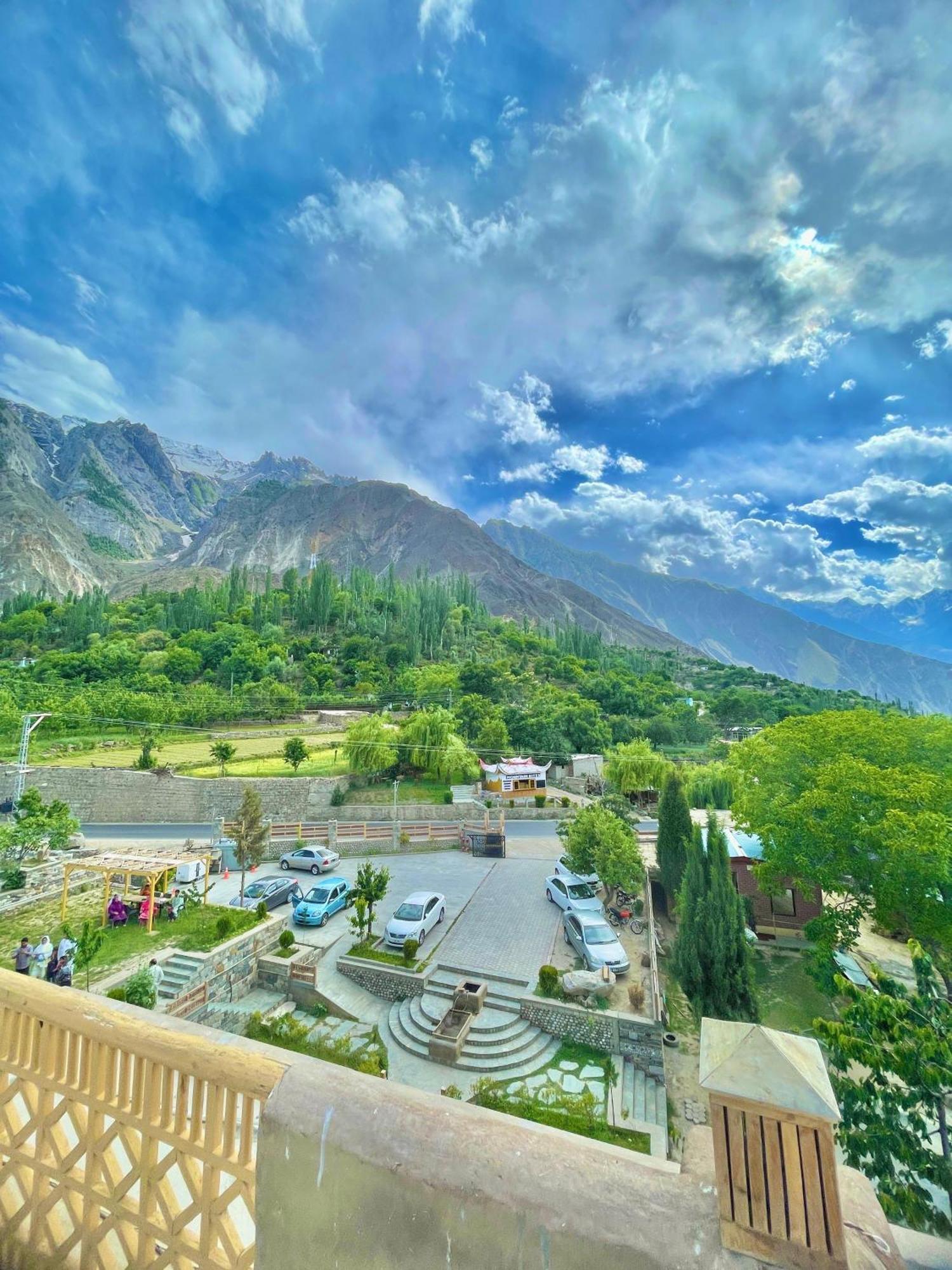 Dumani Nagar Hotel & Resort Karimabad  ภายนอก รูปภาพ