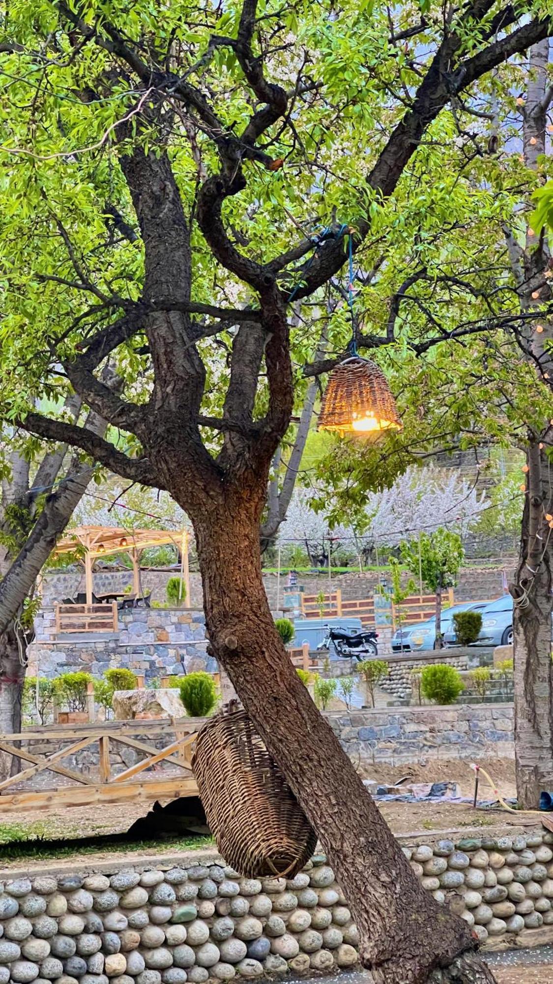 Dumani Nagar Hotel & Resort Karimabad  ภายนอก รูปภาพ