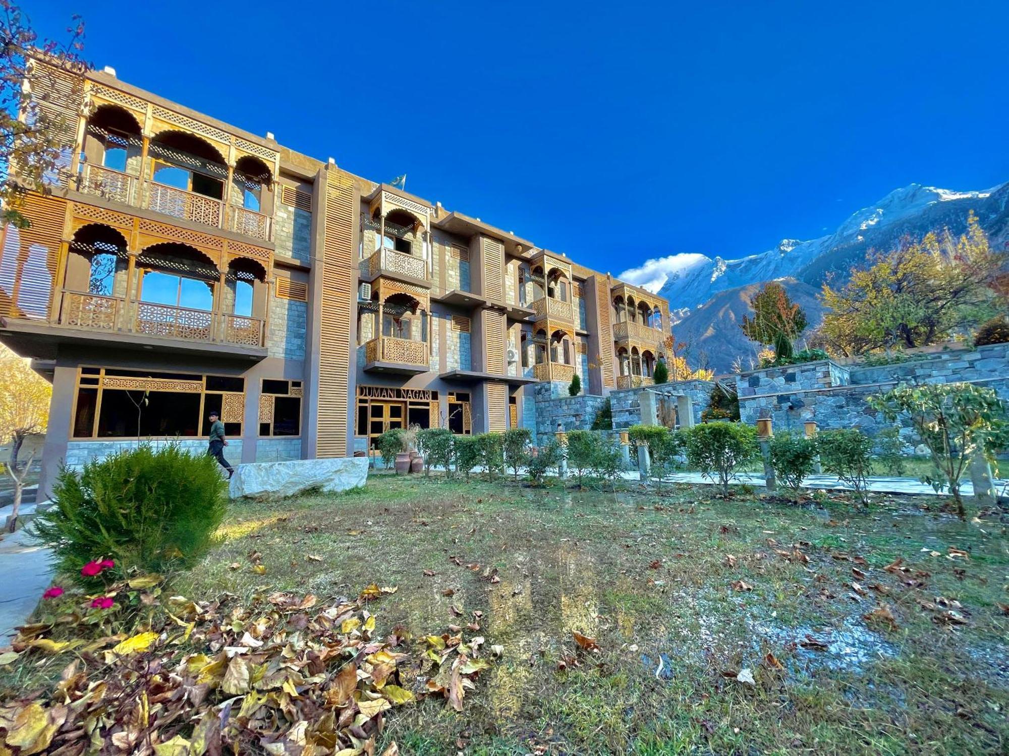 Dumani Nagar Hotel & Resort Karimabad  ภายนอก รูปภาพ