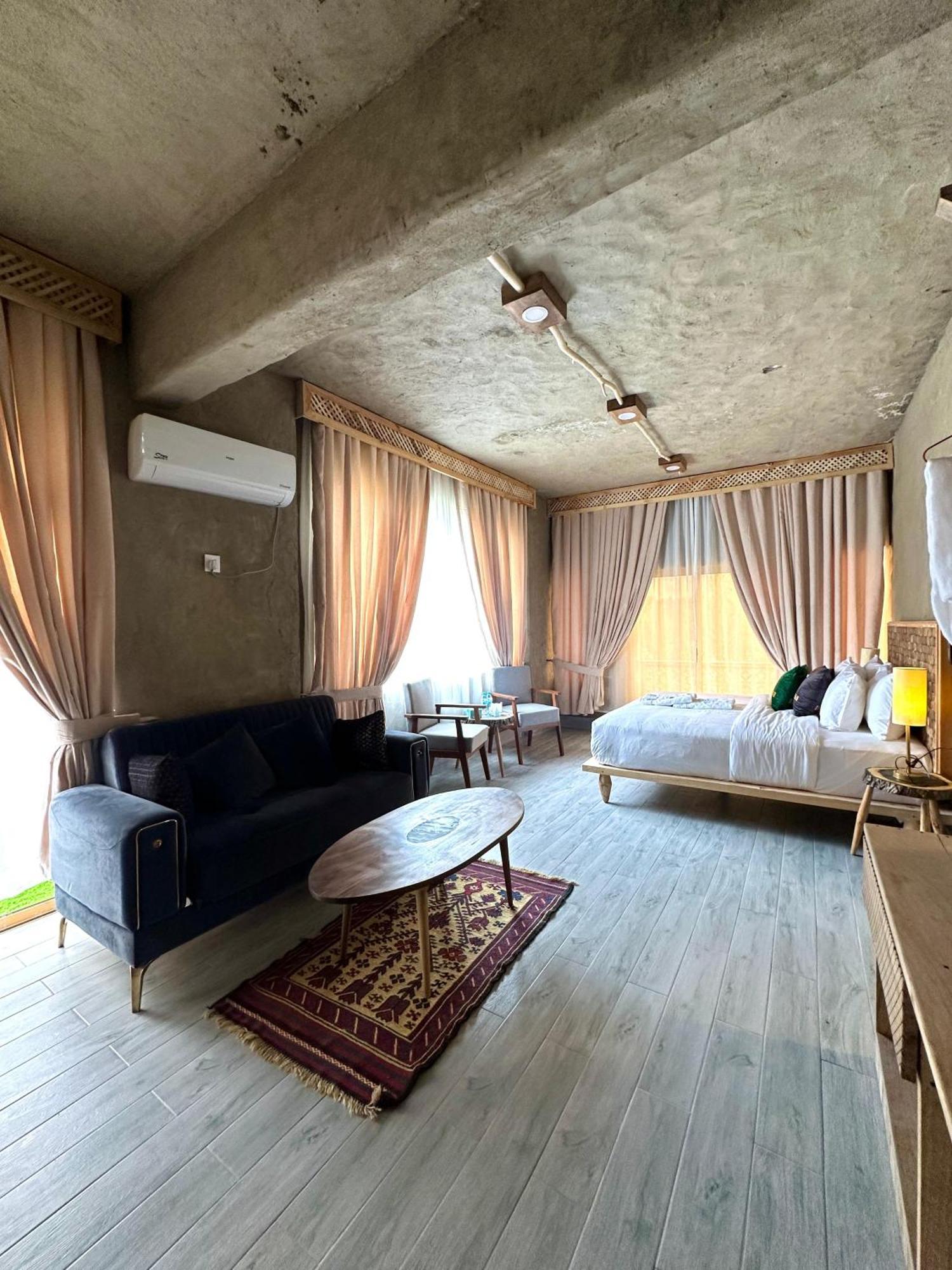 Dumani Nagar Hotel & Resort Karimabad  ภายนอก รูปภาพ