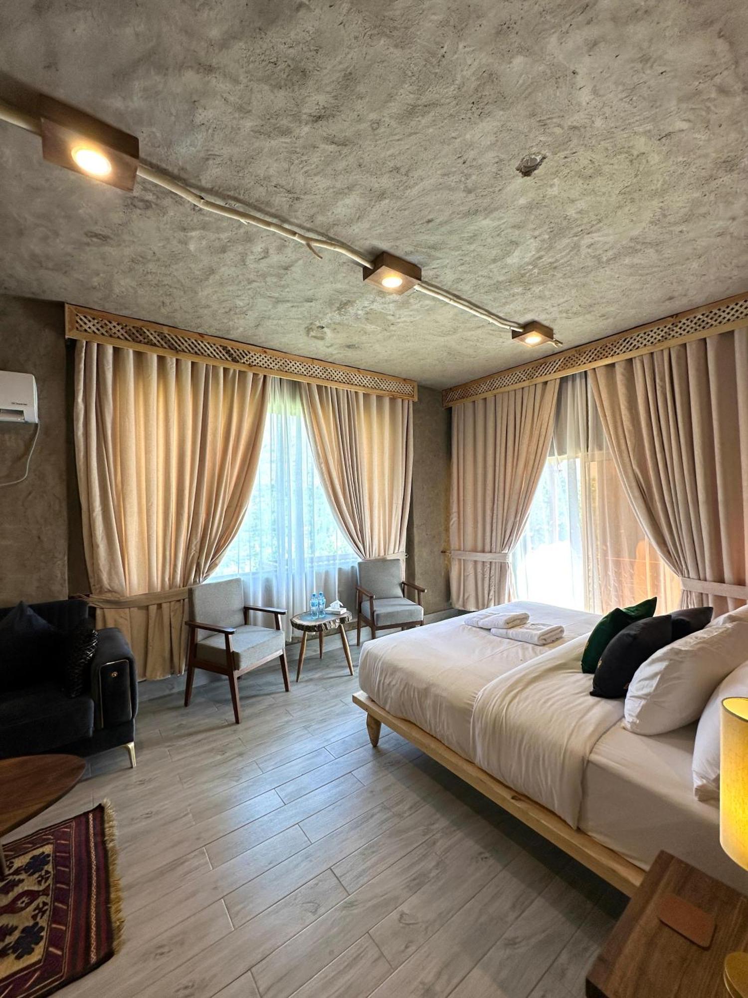 Dumani Nagar Hotel & Resort Karimabad  ภายนอก รูปภาพ