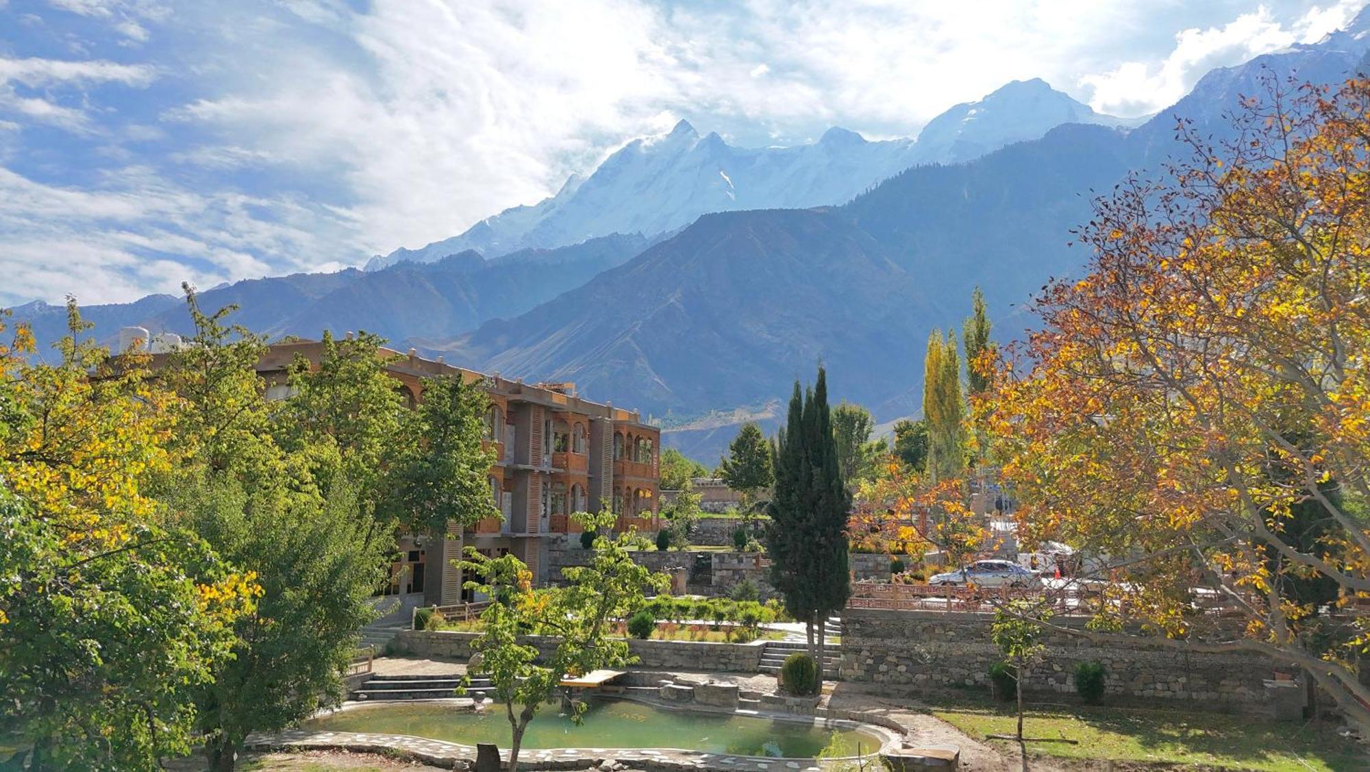Dumani Nagar Hotel & Resort Karimabad  ภายนอก รูปภาพ