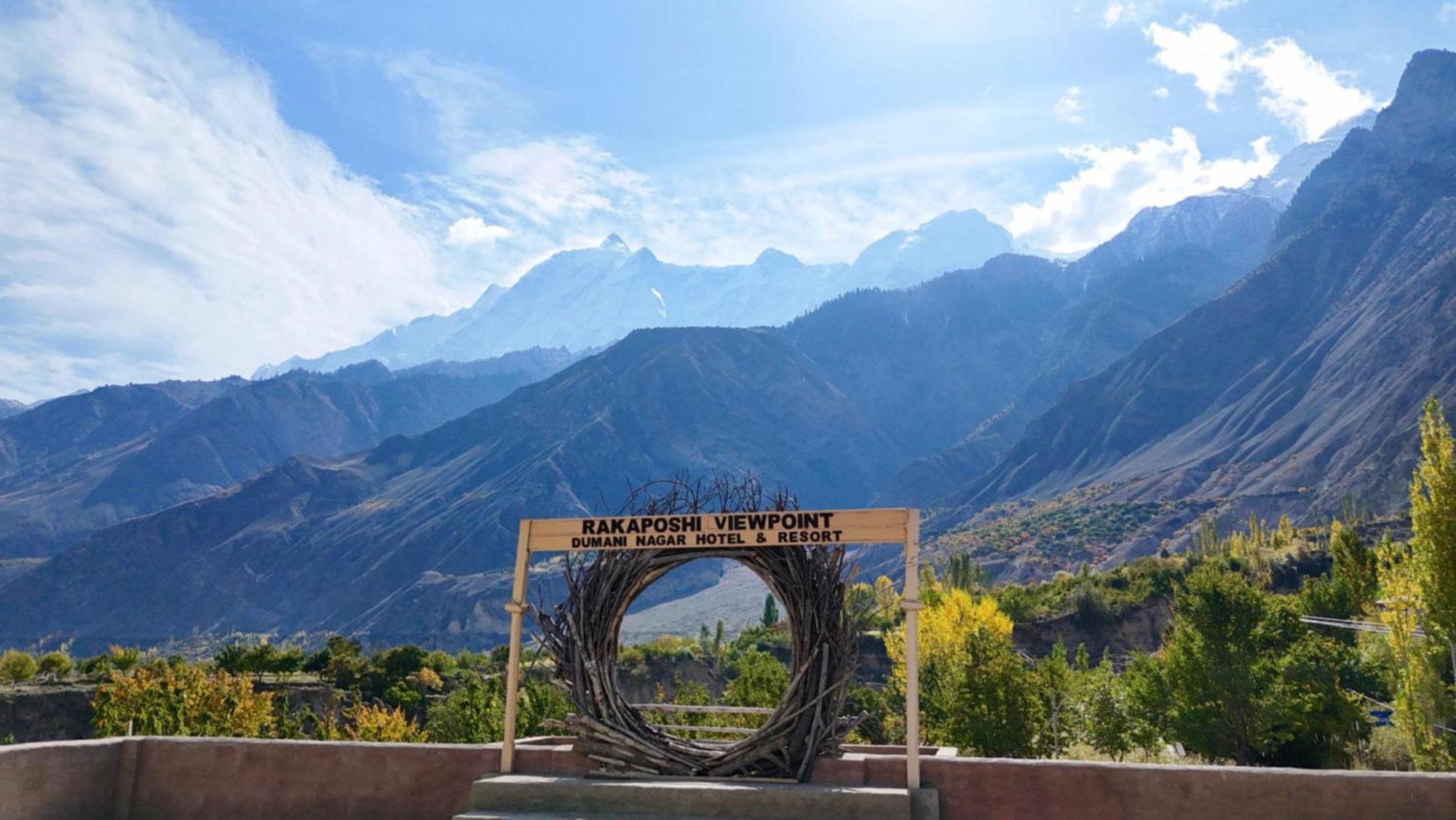 Dumani Nagar Hotel & Resort Karimabad  ภายนอก รูปภาพ