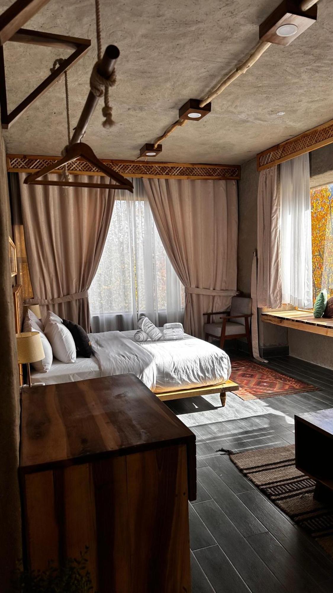 Dumani Nagar Hotel & Resort Karimabad  ภายนอก รูปภาพ